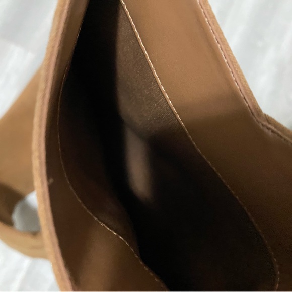 Boots - Picture 3 of 3